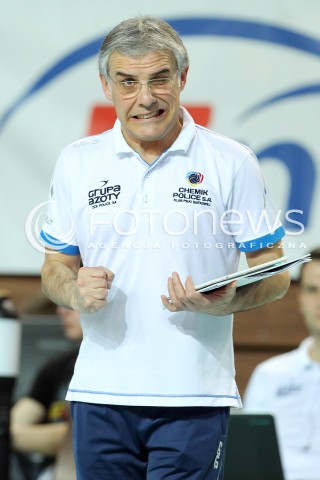  09.03.2014 OSTROWIEC SWIETOKRZYSKI<br />SIATKOWKA<br />FINAL PUCHARU POLSKI W PILCE SIATKOWEJ KOBIET ENEA CUP 2014 <br />MECZ FINALOWY CHEMIK POLICE - POLSKI CUKIER MUSZYNIANKA FAKRO BANK BPS MUSZYNA<br />N/Z GIUSEPPE CUCCARINI TRENER ( HEAD COACH ) SYLWETKA <br /> 