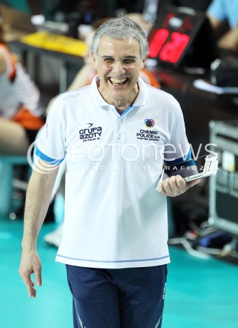  09.03.2014 OSTROWIEC SWIETOKRZYSKI<br />SIATKOWKA<br />FINAL PUCHARU POLSKI W PILCE SIATKOWEJ KOBIET ENEA CUP 2014 <br />MECZ FINALOWY CHEMIK POLICE - POLSKI CUKIER MUSZYNIANKA FAKRO BANK BPS MUSZYNA<br />N/Z GIUSEPPE CUCCARINI TRENER ( HEAD COACH ) SYLWETKA RADOSC EMOCJE <br /> 