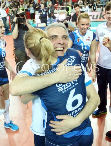  09.03.2014 OSTROWIEC SWIETOKRZYSKI<br />SIATKOWKA<br />FINAL PUCHARU POLSKI W PILCE SIATKOWEJ KOBIET ENEA CUP 2014 <br />MECZ FINALOWY CHEMIK POLICE - POLSKI CUKIER MUSZYNIANKA FAKRO BANK BPS MUSZYNA<br />CHEMIK POLICE ZDOBYWCA PUCHARU POLSKI 2014<br />N/Z GIUSEPPE CUCCARINI TRENER ( HEAD COACH ) RADOSC WYGRANA ZWYCIESTWO EMOCJE<br /> 