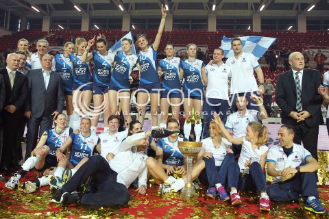  09.03.2014 OSTROWIEC SWIETOKRZYSKI<br />SIATKOWKA<br />FINAL PUCHARU POLSKI W PILCE SIATKOWEJ KOBIET ENEA CUP 2014 <br />MECZ FINALOWY CHEMIK POLICE - POLSKI CUKIER MUSZYNIANKA FAKRO BANK BPS MUSZYNA<br />CHEMIK POLICE ZDOBYWCA PUCHARU POLSKI ENEA CUP 2014<br />N/Z ZDJECIE GRUPOWE GRUPOWKA ZWYCIEZCY RADOSC EMOCJE<br /> 