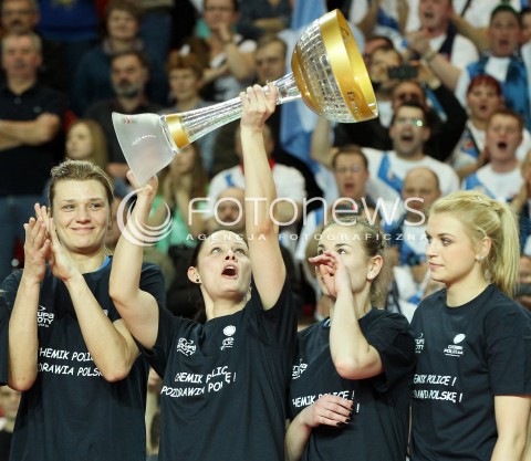  09.03.2014 OSTROWIEC SWIETOKRZYSKI<br />SIATKOWKA<br />FINAL PUCHARU POLSKI W PILCE SIATKOWEJ KOBIET ENEA CUP 2014 <br />MECZ FINALOWY CHEMIK POLICE - POLSKI CUKIER MUSZYNIANKA FAKRO BANK BPS MUSZYNA<br />N/Z MALGORZATA GLINKA - MOGENTALE ALEKSANDRA KRZOS JUSTYNA RACZYNSKA DOMINIKA SOBOLSKA RADOSC EMOCJE WYGRANA PUCHAR ZWYCIESTWO<br /> 