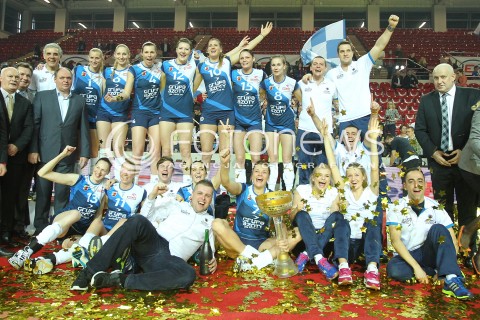  09.03.2014 OSTROWIEC SWIETOKRZYSKI<br />SIATKOWKA<br />FINAL PUCHARU POLSKI W PILCE SIATKOWEJ KOBIET ENEA CUP 2014 <br />MECZ FINALOWY CHEMIK POLICE - POLSKI CUKIER MUSZYNIANKA FAKRO BANK BPS MUSZYNA<br />N/Z ZDJECIE GRUPOWE GRUPOWKA CHEMIK POLICE ZWYCIEZCA PUCHARU POLSKI 2014 RADOSC EMOCJE WYGRANA PUCHAR<br /> 