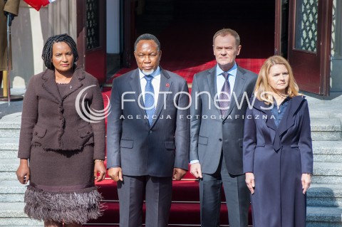  14.03.2014 WARSZAWA SPOTKANIE PREZESA RADY MINISTROW DONALDA TUSKA Z WICEPREZYDENTEM REPUBLIKI POLUDNIOWEJ AFRYKI  KGALEMA MOTLANTHE N/Z PREMIER DONALD TUSK Z MALZONKA MALGORZATA TUSK WICEPREZYDENT RPA KGALEMA MOTLANTHE Z NARZECZONA GUGU MTSHALI  