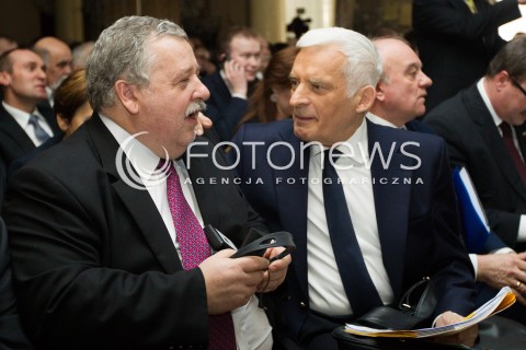  15.03.2014 JASIONKA<br />KONFERENCJA CWIERCWIECZE WOLNOSCI - WIES SRODKOWOEUROPEJSKA PO UPADKU KOMUNIZMU<br />N/Z JERZY BUZEK (P) I ARTUR BAZALS BYLY MINISTER ROLNICTWA (L)<br /> 
