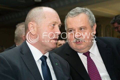  15.03.2014 JASIONKA<br />KONFERENCJA CWIERCWIECZE WOLNOSCI - WIES SRODKOWOEUROPEJSKA PO UPADKU KOMUNIZMU<br />N/Z MAREK SAWICKI NOWY MINISTER ROLNICTWA (L) I ARTUR BAZALS BYLY MINISTER ROLNICTWA (P)<br /> 