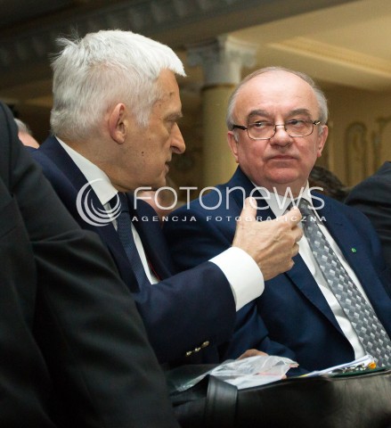  15.03.2014 JASIONKA<br />KONFERENCJA CWIERCWIECZE WOLNOSCI - WIES SRODKOWOEUROPEJSKA PO UPADKU KOMUNIZMU<br />N/Z JERZY BUZEK (L) I I STANISLAW KALEMBA ZDYMISJONOWANY MINISTER ROLNICTWA (P)<br /> 
