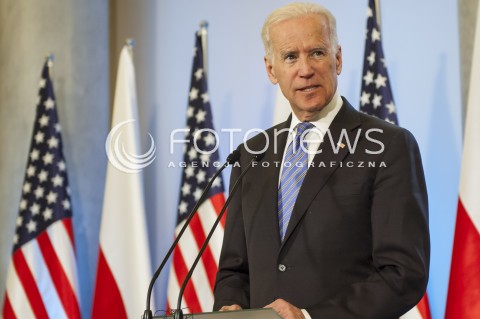  18.03.2014 WARSZAWA SPOTKANIE WICEPREZYDENTA USA JOE BIDENA Z PREMIEREM RP DONALDEM TUSKIEM W WARSZAWIE N/Z JOE BIDEN WICEPREZYDENT USA  