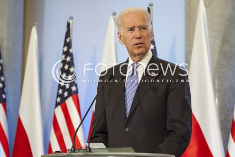  18.03.2014 WARSZAWA SPOTKANIE WICEPREZYDENTA USA JOE BIDENA Z PREMIEREM RP DONALDEM TUSKIEM W WARSZAWIE N/Z JOE BIDEN WICEPREZYDENT USA  