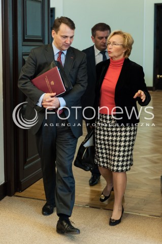  18.03.2014 WARSZAWA <br />POSIEDZENIE RADY MINISTROW<br />N/Z RADOSLAW SIKORSKI LENA KOLARSKA-BOBINSKA<br /> 
