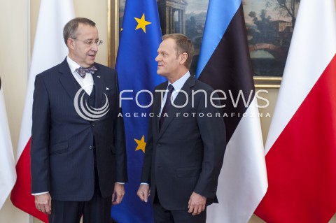  19.03.2014 WARSZAWA SPOTKANIE PREZYDENTA ESTONII HENRYKA ILVESA Z PREMIEREM RP DONALDEM TUSKIEM N/Z PREMIER RP DONALD TUSK PREZYDENT ESTONII HENRYK ILVES  