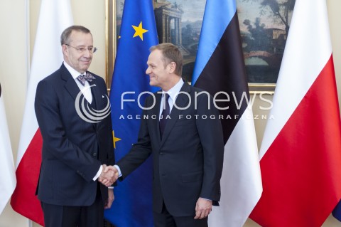  19.03.2014 WARSZAWA SPOTKANIE PREZYDENTA ESTONII HENRYKA ILVESA Z PREMIEREM RP DONALDEM TUSKIEM N/Z PREMIER RP DONALD TUSK PREZYDENT ESTONII HENRYK ILVES  