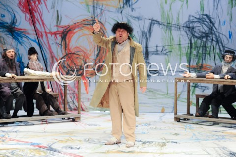  19.03.2014 WARSZAWA<br />PROBA MEDIALNA O KARPIU KOZIE I TRABCE KTORA ZGASILA POZARY W TEATRZE ZYDOWSKIM<br />N/Z HENRYK RAJPER RYSZARD KLUGE<br /> 