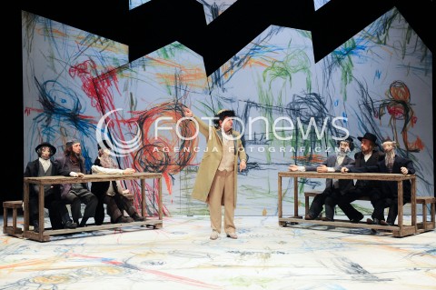  19.03.2014 WARSZAWA<br />PROBA MEDIALNA O KARPIU KOZIE I TRABCE KTORA ZGASILA POZARY W TEATRZE ZYDOWSKIM<br />N/Z HENRYK RAJPER RYSZARD KLUGE<br /> 