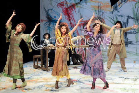  19.03.2014 WARSZAWA<br />PROBA MEDIALNA O KARPIU KOZIE I TRABCE KTORA ZGASILA POZARY W TEATRZE ZYDOWSKIM<br />N/Z IZABELA RZESZOWSKA JOANNA RACZYNSKA JOANNA PRZYBYSLOWSKA HENRYK RAJPER<br /> 