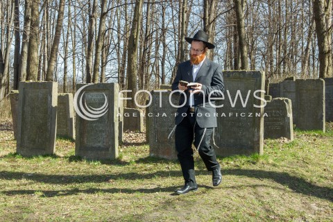 Pielgrzymka Chasydów do grobu Elimelecha w Leżajsku