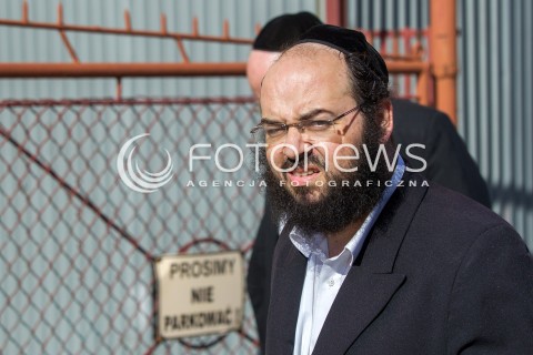  21.03.2014 LEZAJSK <br />PIELGRZYMKA CHASYDOW DO GROBU CADYKA ELIMELECHA WEISSBLUMA W LEZAJSKU W ROCZNICE JEGO SMIERCI. <br />W NIEDZIELE MA PRZYBYC OKOLO 7 TYSIECY PIELGRZYMOW Z CALEGO SWIATA<br /> 