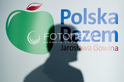  22.03.2014 RZESZOW<br />PREZENTACJA KANDYDATOW POLSKI RAZEM JAROSLAWA GOWINA DO PARLAMENTU EUROPEJSKIEGO NA PODKARPACIU<br />N/Z LOGO PARTII CIEN JAROSLAWA GOWINA<br /> 