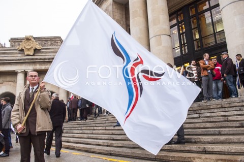  23.03.2014 WARSZAWA MARSZ NOWEJ PRAWICY PO WIELKIM KONGRESIE PRAWICY W WARSZAWIE N/Z TRANSPARENT BANER  