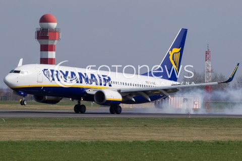  23.03.2014 JASIONKA<br />LOTNISKO RZESZOW JASIONKA<br />PORT LOTNICZY RZESZOW JASIONKA <br />N/Z SAMOLOT BOEING 737 LINII LOTNICZYCH RYANAIR REJESTRACJA EI-DLE<br /> 