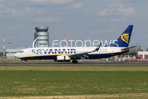  23.03.2014 JASIONKA<br />LOTNISKO RZESZOW JASIONKA<br />PORT LOTNICZY RZESZOW JASIONKA <br />N/Z SAMOLOT BOEING 737 LINII LOTNICZYCH RYANAIR REJESTRACJA EI-EVX<br /> 