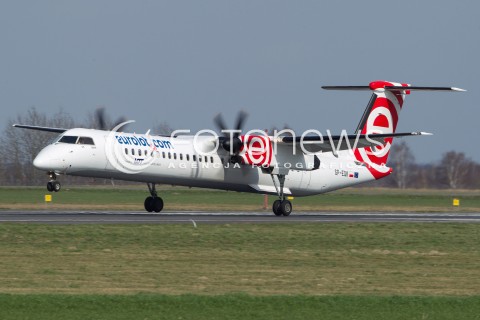  23.03.2014 JASIONKA<br />LOTNISKO RZESZOW JASIONKA<br />PORT LOTNICZY RZESZOW JASIONKA <br />N/Z SAMOLOT BOMBARDIEJ DASH Q400 LINII LOTNICZYCH EUROLOT REJESTRACJA SP-EQK<br /> 