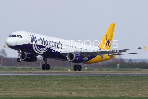  23.03.2014 JASIONKA<br />LOTNISKO RZESZOW JASIONKA<br />PORT LOTNICZY RZESZOW JASIONKA <br />N/Z SAMOLOT AIRBUS A321 LINII LOTNICZYCH MONARCH AIRLINES REJESTRACJA G-MARA<br /> 