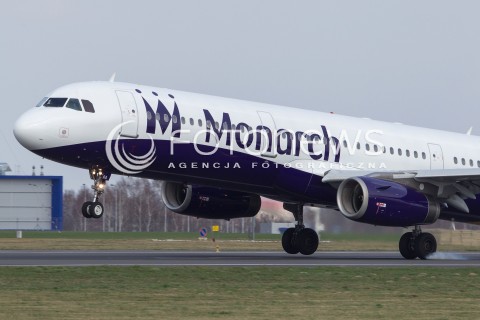  23.03.2014 JASIONKA<br />LOTNISKO RZESZOW JASIONKA<br />PORT LOTNICZY RZESZOW JASIONKA <br />N/Z SAMOLOT AIRBUS A321 LINII LOTNICZYCH MONARCH AIRLINES REJESTRACJA G-MARA<br /> 