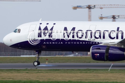  23.03.2014 JASIONKA<br />LOTNISKO RZESZOW JASIONKA<br />PORT LOTNICZY RZESZOW JASIONKA <br />N/Z SAMOLOT AIRBUS A321 LINII LOTNICZYCH MONARCH AIRLINES REJESTRACJA G-MARA<br /> 