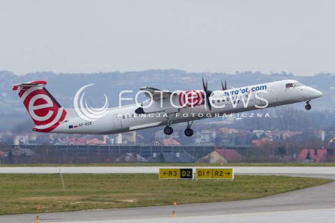  23.03.2014 JASIONKA<br />LOTNISKO RZESZOW JASIONKA<br />PORT LOTNICZY RZESZOW JASIONKA <br />N/Z SAMOLOT BOMBARDIEJ DASH Q400 LINII LOTNICZYCH EUROLOT REJESTRACJA SP-EQK<br /> 
