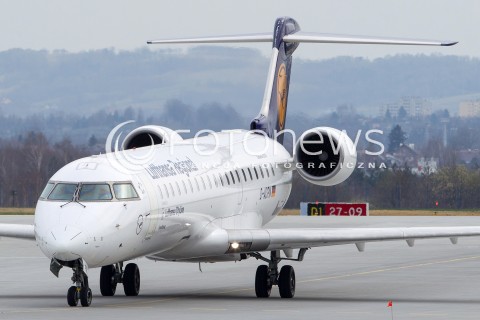  23.03.2014 JASIONKA<br />LOTNISKO RZESZOW JASIONKA<br />PORT LOTNICZY RZESZOW JASIONKA <br />N/Z SAMOLOT CANADAIR REGIONAL JET CRJ-700 LINII LOTNICZYCH LUFTHANSA REGIONAL REJESTRACJA D-ACPN<br /> 