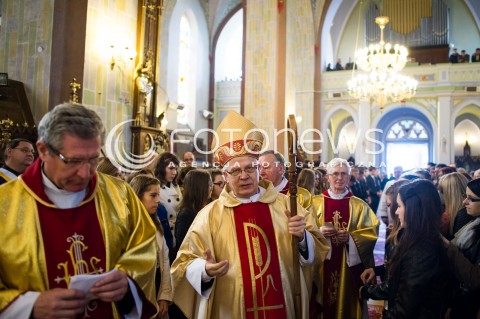  24.03.2014 MARKOWA (PODKARPACKIE)<br />OBCHODY 70. ROCZNICY ZAMORDOWANIA RODZINY ULMOW PRZEZ NIEMIECKICH ZOLNIERZY<br />N/Z JOZEF MICHALIK - METROPOLITA PRZEMYSKI BISKUP<br /> 