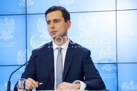  25.03.2014 WARSZAWA KONFERENCJA PREMIERA RP DONALDA TUSKA I MINISTRA PRACY I POLITYKI SPOLECZNEJ WLADYSLAWA KOSINIAKA KAMYSZA N/Z MINISTER PRACY I POLITYKI SPOLECZNEJ WLADYSLAW KOSINIAK KAMYSZ  