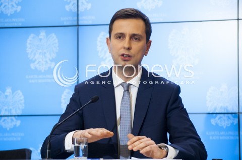  25.03.2014 WARSZAWA KONFERENCJA PREMIERA RP DONALDA TUSKA I MINISTRA PRACY I POLITYKI SPOLECZNEJ WLADYSLAWA KOSINIAKA KAMYSZA N/Z MINISTER PRACY I POLITYKI SPOLECZNEJ WLADYSLAW KOSINIAK KAMYSZ  