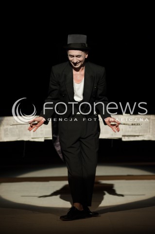  25.03.2014 WARSZAWA <br />PROBA MEDIALNA NIECH NO TYLKO ZAKWITNA JABLONIE W TEATRZE ATENEUM<br />N/Z KRZYSZTOF TYNIEC<br /> 