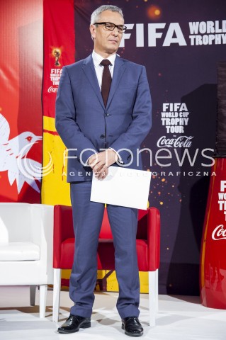  26.03.2014 WARSZAWA KONFERENCJA PRASOWA Z OKAZJI PRZYBYCIA PUCHARU MISTRZOSTW SWIATA W PILCE NOZNEJ DO WARSZAWY N/Z MINISTER SPORTU I TURYSTYKI ANDRZEJ BIERNAT   