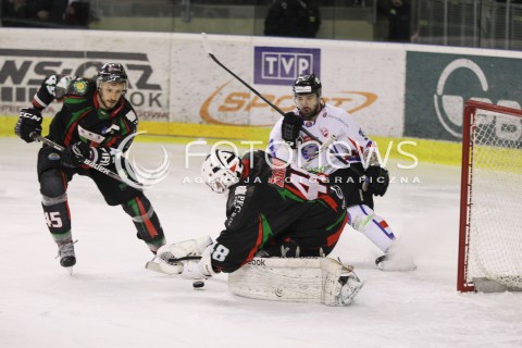  28.03.2014 SANOK HOKEJ NA LODZIE<br />PLH SEZON 2013 / 2014 - MECZ O 1. MIEJSCE FINAL<br />MECZ CIARKO PBS BANK SANOK - GKS TYCHY<br />N/Z STEFAN ZIGARDY LUKASZ SOKOL MICHAEL DANTON<br /> 