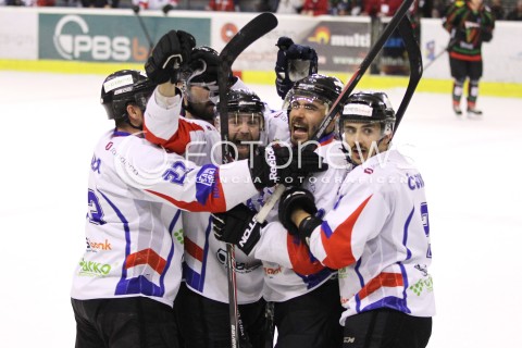  28.03.2014 SANOK HOKEJ NA LODZIE<br />PLH SEZON 2013 / 2014 - MECZ O 1. MIEJSCE FINAL<br />MECZ CIARKO PBS BANK SANOK - GKS TYCHY<br />N/Z ROBERT KOSTECKI MAREK STRZYZOWSKI RAFAL CWIKLA RADOSC BRAMKA GOL NA 1:0 EMOCJE<br /> 