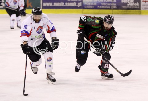  28.03.2014 SANOK HOKEJ NA LODZIE<br />PLH SEZON 2013 / 2014 - MECZ O 1. MIEJSCE FINAL<br />MECZ CIARKO PBS BANK SANOK - GKS TYCHY<br />N/Z ROBERT KOSTECKI MIKOLAJ LOPUSKI <br /> 