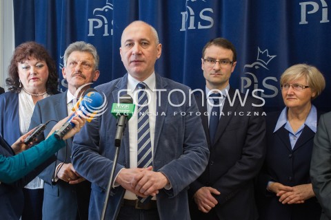  30.03.2014 RZESZOW <br />PREZENTACJA KANDYDATOW PIS DO PARLAMENTU EUROPEJSKIEGO NA PODKARPACIU<br />N/Z JOACHIM BRUDZINSKI TOMASZ POREBA JOZEFA HRYNKIEWICZ STANISLAW PIOTROWICZ LIDIA BLADEK<br /> 