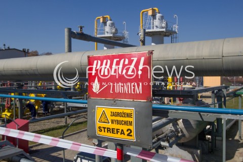  30.03.2014 HUSOW <br />ZDJECIE ILUSTRACYJNE<br />PODZIEMNY MAGAZYN GAZU ZIEMNEGO<br />N/Z TABLICZKA INFORMACYJNA<br /> 