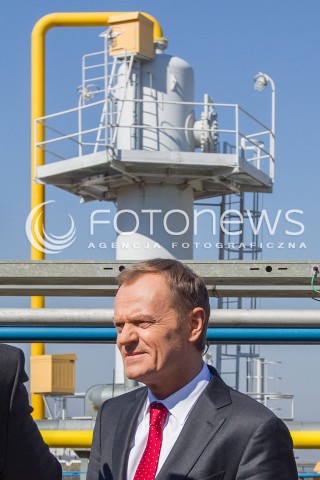  30.03.2014 HUSOW <br />WIZYTA PREMIERA DONALDA TUSKA NA TERENIE PODZIEMNEGO MAGAZYNU GAZU ZIEMNEGO W HUSOWIE NA PODKARPACIU<br />N/Z DONALD TUSK<br /> 
