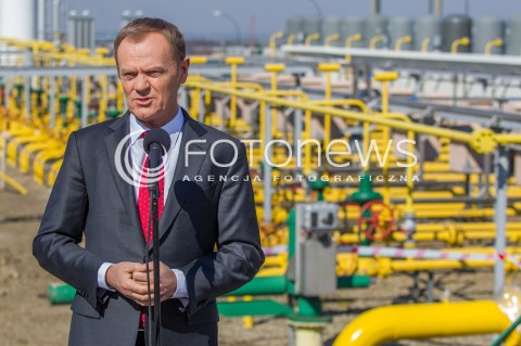  30.03.2014 HUSOW <br />WIZYTA PREMIERA DONALDA TUSKA NA TERENIE PODZIEMNEGO MAGAZYNU GAZU ZIEMNEGO W HUSOWIE NA PODKARPACIU<br />N/Z DONALD TUSK<br /> 