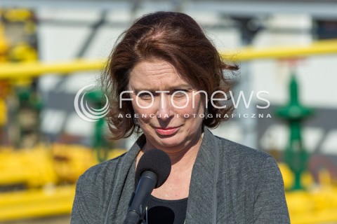  30.03.2014 HUSOW <br />WIZYTA PREMIERA DONALDA TUSKA NA TERENIE PODZIEMNEGO MAGAZYNU GAZU ZIEMNEGO W HUSOWIE NA PODKARPACIU<br />N/Z MAGLORZATA KIDAWA - BLONSKA<br /> 