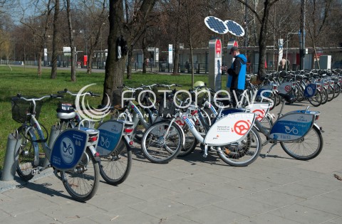  30.03.2014 WARSZAWA <br />ZDJECIE ILUSTRACYJNE<br />N/Z STACJA VETURILO - WYPOZYCZALNIA ROWEROW<br /> 