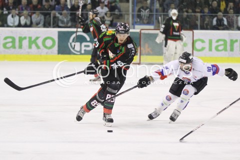  03.04.2014 SANOK HOKEJ NA LODZIE<br />PLH SEZON 2013 / 2014 - MECZ O 1. MIEJSCE FINAL<br />MECZ CIARKO PBS BANK SANOK - GKS TYCHY<br />N/Z MARCIN KOLUSZ ROBERT KOSTECKI <br /> 