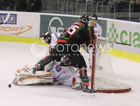  03.04.2014 SANOK HOKEJ NA LODZIE<br />PLH SEZON 2013 / 2014 - MECZ O 1. MIEJSCE FINAL<br />MECZ CIARKO PBS BANK SANOK - GKS TYCHY<br />N/Z MARCIN KOLUSZ JOHN MURRAY SAMSON MAHBOD <br /> 