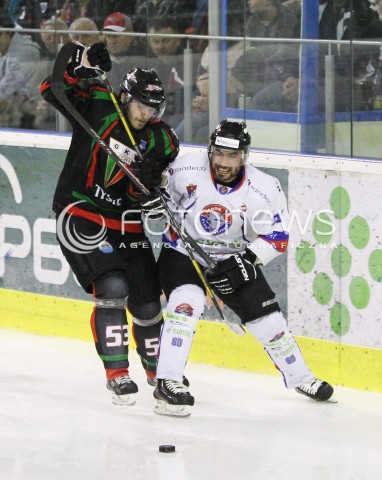  03.04.2014 SANOK HOKEJ NA LODZIE<br />PLH SEZON 2013 / 2014 - MECZ O 1. MIEJSCE FINAL<br />MECZ CIARKO PBS BANK SANOK - GKS TYCHY<br />N/Z MAREK STRZYZOWSKI PAVEL MOJZIS <br /> 