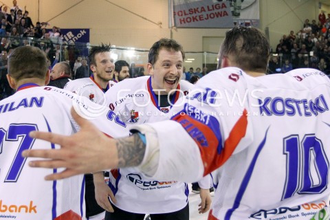  03.04.2014 SANOK HOKEJ NA LODZIE<br />PLH SEZON 2013 / 2014 - MECZ O 1. MIEJSCE FINAL<br />MECZ CIARKO PBS BANK SANOK - GKS TYCHY<br />N/Z <br /> 