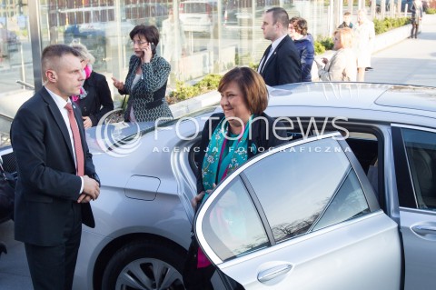  04.04.2014 RZESZOW<br />V KONFERENCJA KOBIETA AKTYWNA Z UDZIALEM MALZONKI PREZYDENTA RP ANNY KOMOROWSKIEJ<br />N/Z ANNA KOMOROWSKA OCHRONA BOR<br /> 