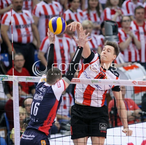  04.04.2014 RZESZOW <br />SIATKOWKA PLUS LIGA 2013/2014 MEN VOLLEYBALL POLAND POLISH PLUSLIGA LEAGUE SEASON 2013/2014 RUNDA PLAY-OFF POLFINAL SEMIFINAL<br />MECZ ASSECO RESOVIA - ZAKSA KEDZIERZYN KOZLE<br />N/Z JOCHEN SCHOPS MICHAL RUCIAK <br /> 